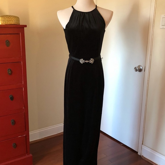 Carmen Marc Valvo Belted Velvet Jumpsuit/ Romper - Picture 3 of 6